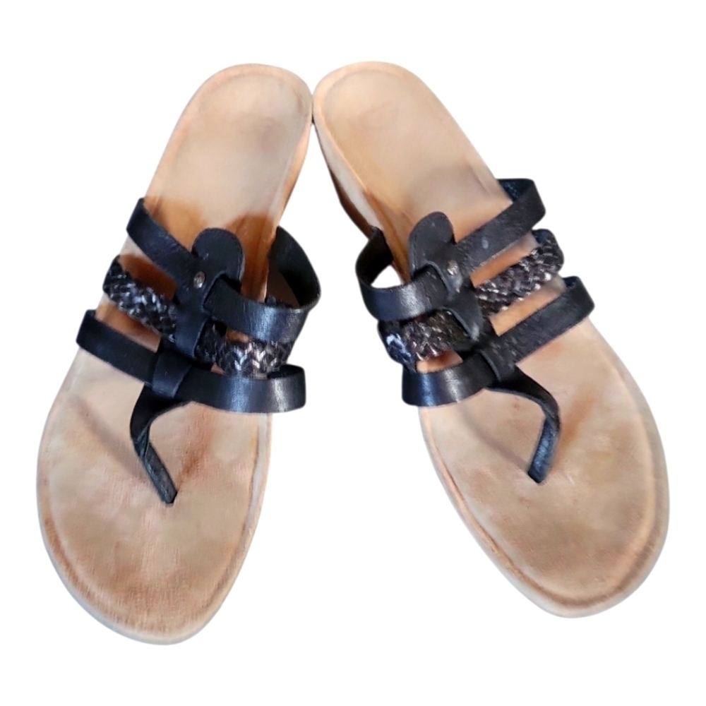 UGG "Maggie" Women's Black Cork Wedge Strappy Thong Sandals Sz 9
